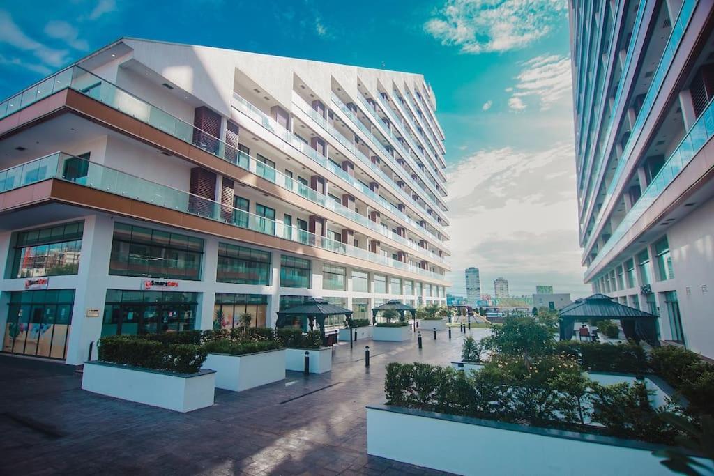 2 Bedroom Luxury Apartment @ The Signature Apartments Accra Exterior photo